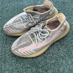 adidas Yeezy Boost 350 V2 Yeezreel (Non-Reflective) FW5191 Size 9
